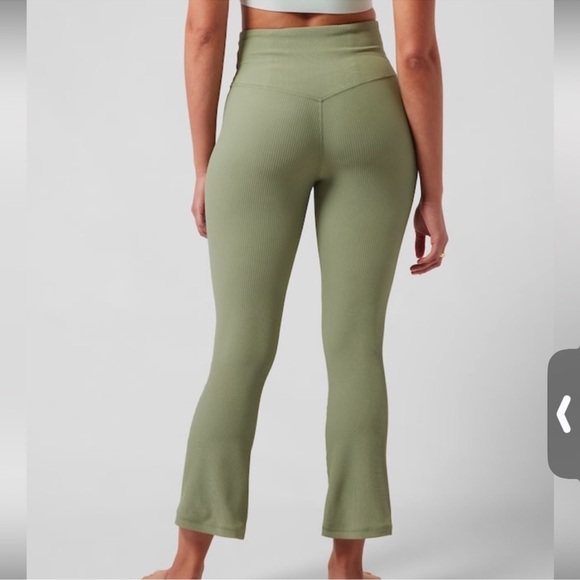 NWOT Athleta Elation Rib Crop Flare Size Plus 1X Eucalyptus Olive Leggings Pants - Picture 2 of 10